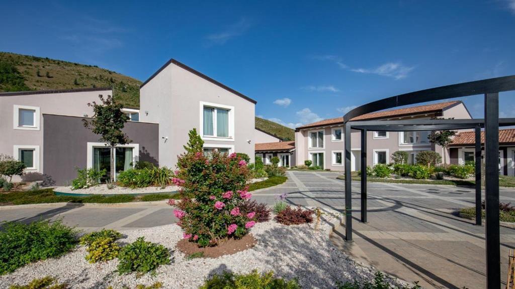 Hotel Della Piana Авецано Екстериор снимка